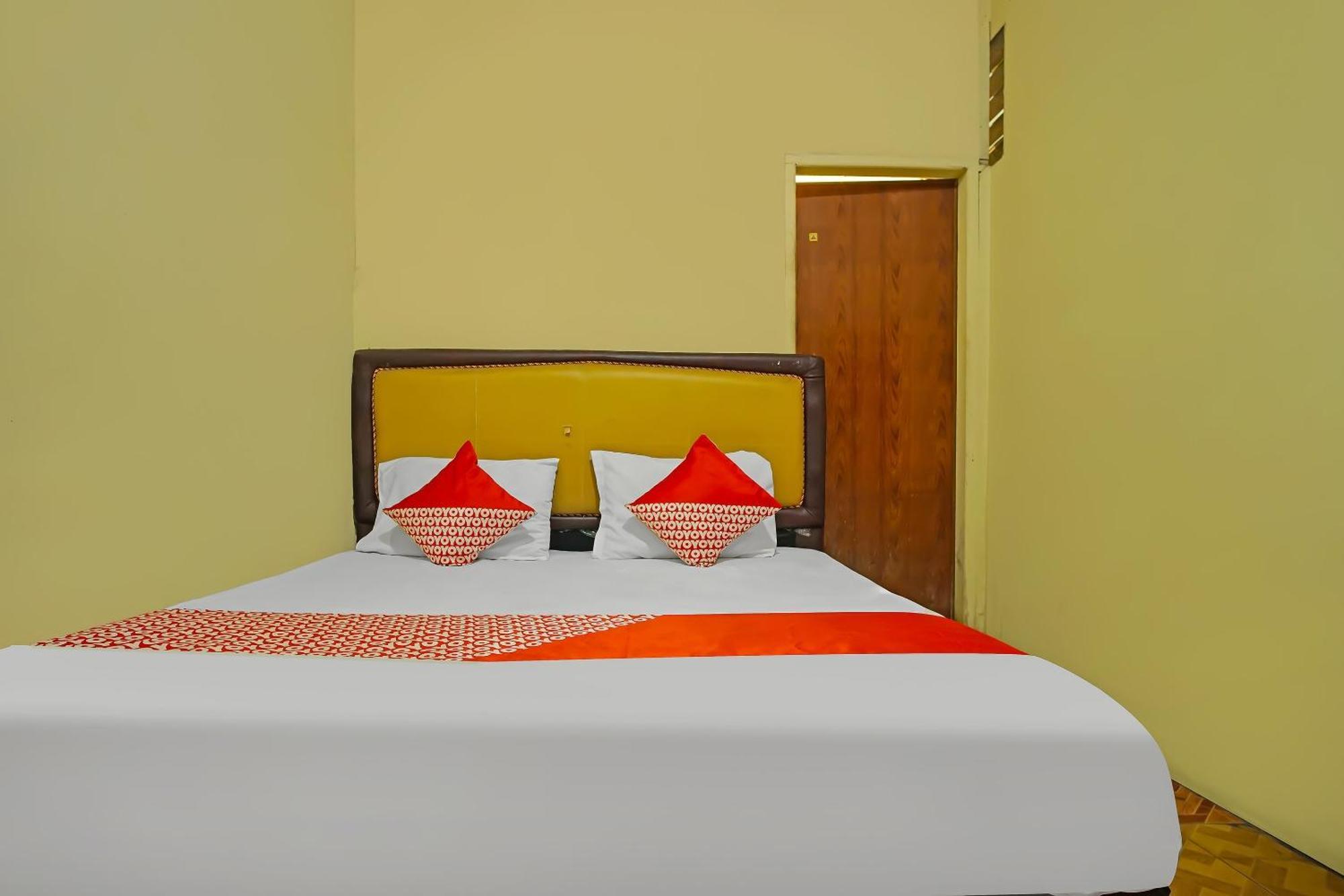 Hotel Sidikalang Bagian luar foto