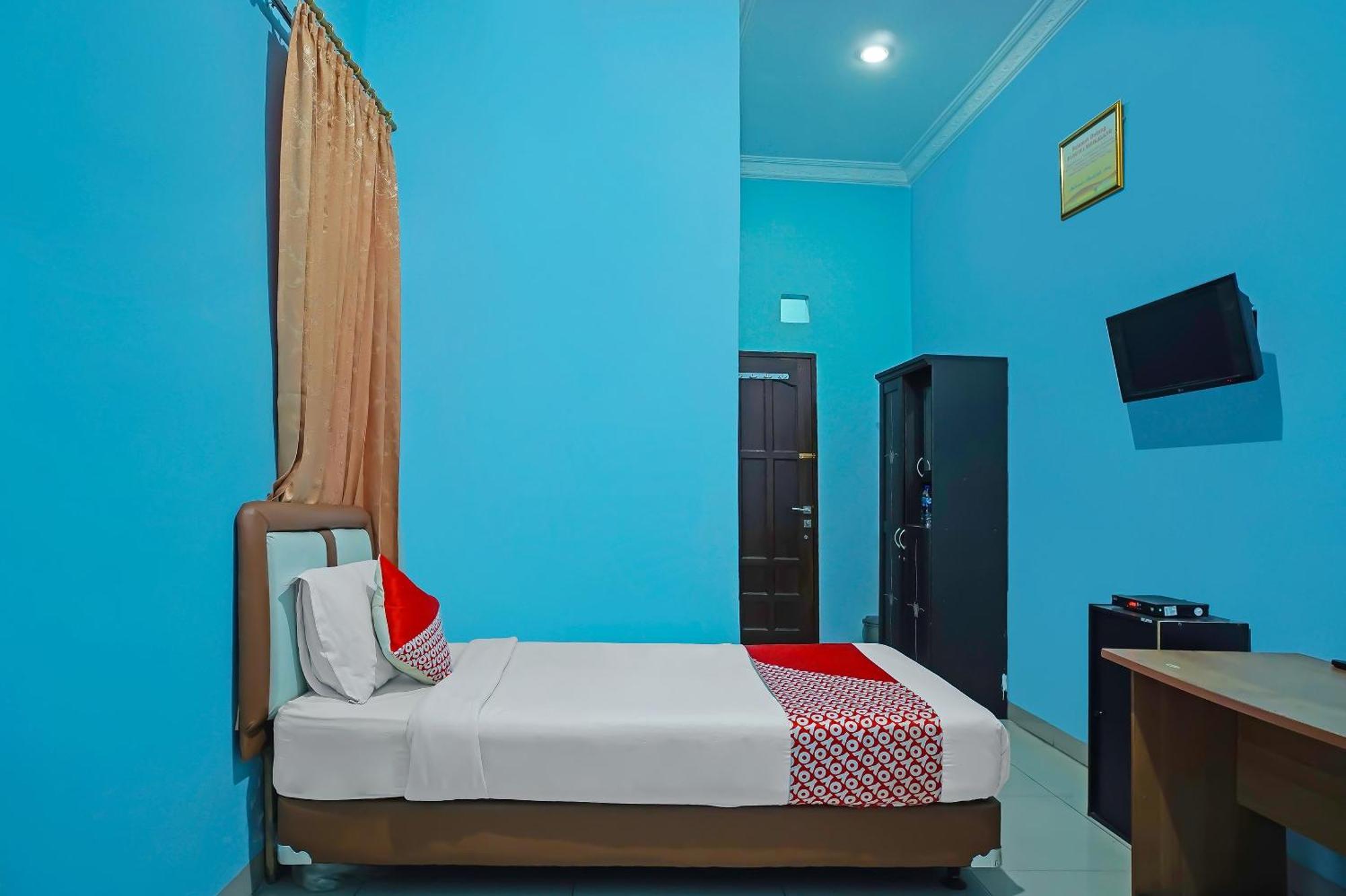 Hotel Sidikalang Bagian luar foto