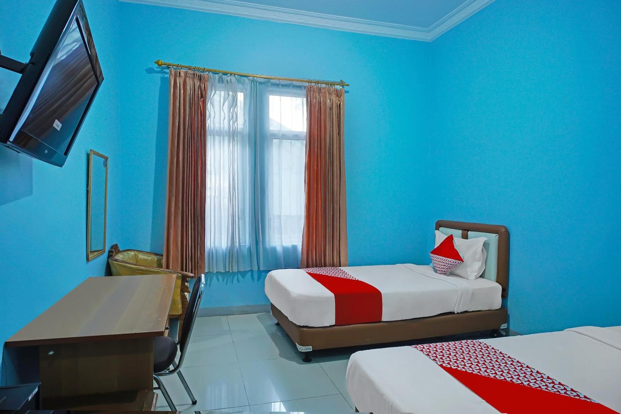 Hotel Sidikalang Bagian luar foto