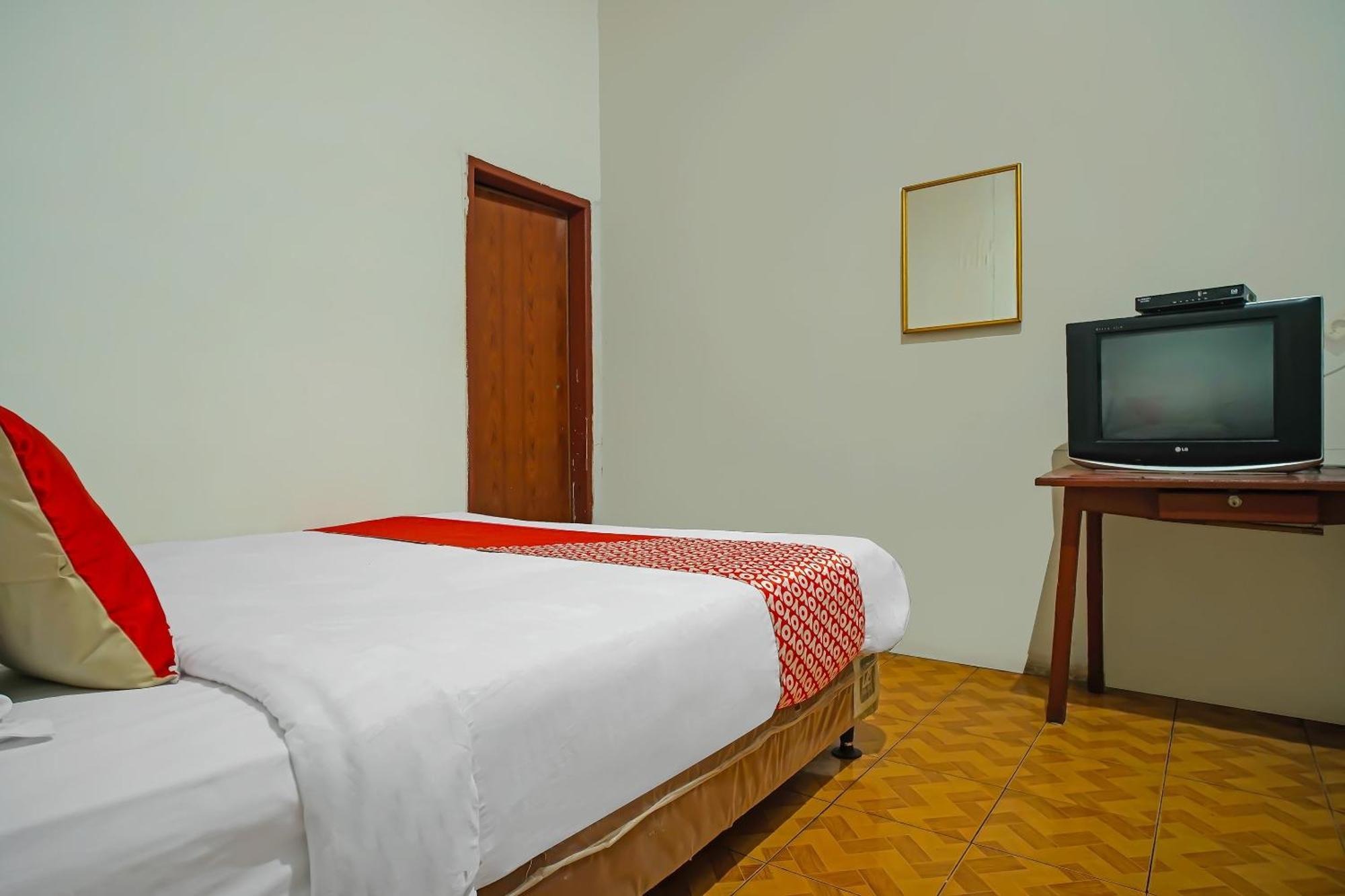 Hotel Sidikalang Bagian luar foto